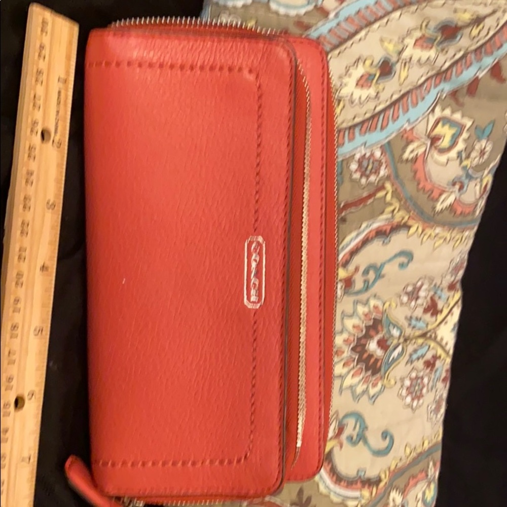 Women’s leather wallet